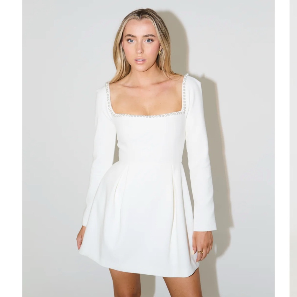 Odd Muse Ultimate Pearl White Long Sleeve Dress